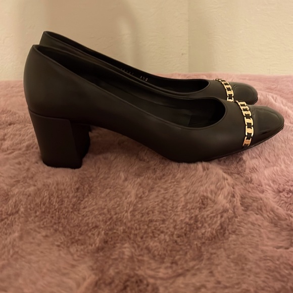 FARAGAMO 2 inch heels - Picture 5 of 5